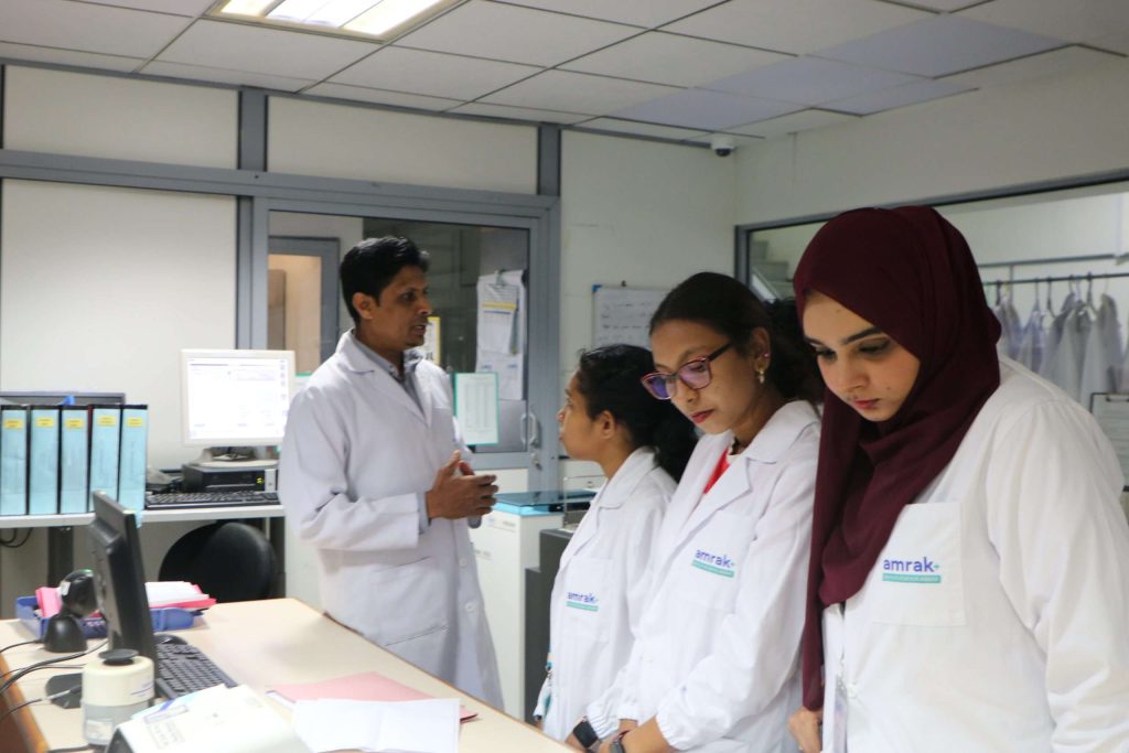 Durdans Lab Visit - Amrak Science Foundation